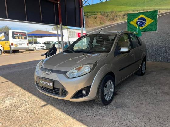 FORD FIESTA 1.6 MPI CLASS SEDAN 8V FLEX 4P MANUAL FORD FIESTA 1.6 MPI CLASS SEDAN 8V FLEX 4P MANUAL